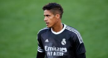 Manchester United promete dobrar o salário de Varane