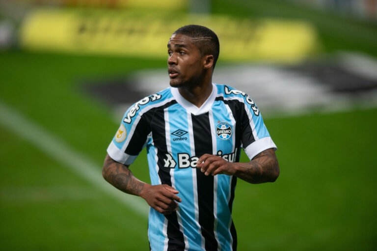 Grêmio pode ter dois ‘reforços’ para jogo contra Chapecoense