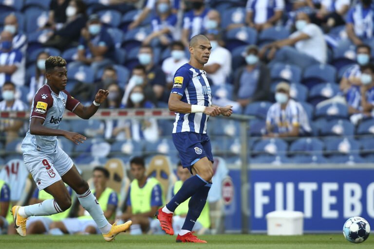 Pepe quebra recorde e se torna o jogador mais velho da história a jogar pelo Porto