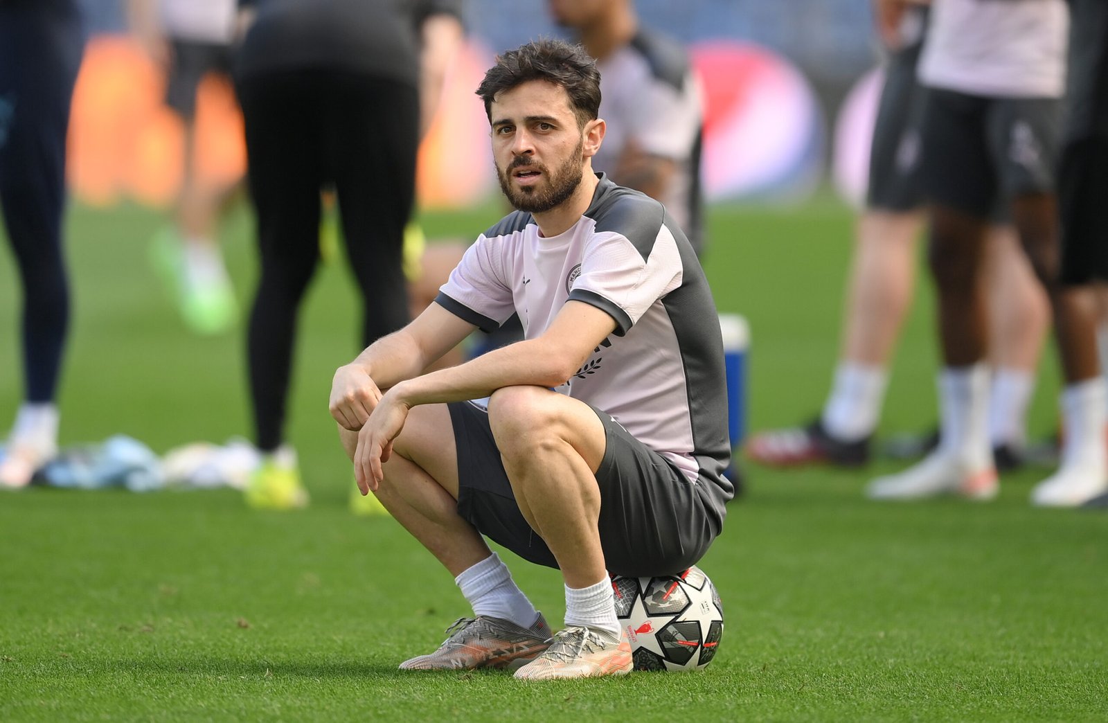 Arsenal e Bayern de Munique demonstram interesse no meia Bernardo Silva