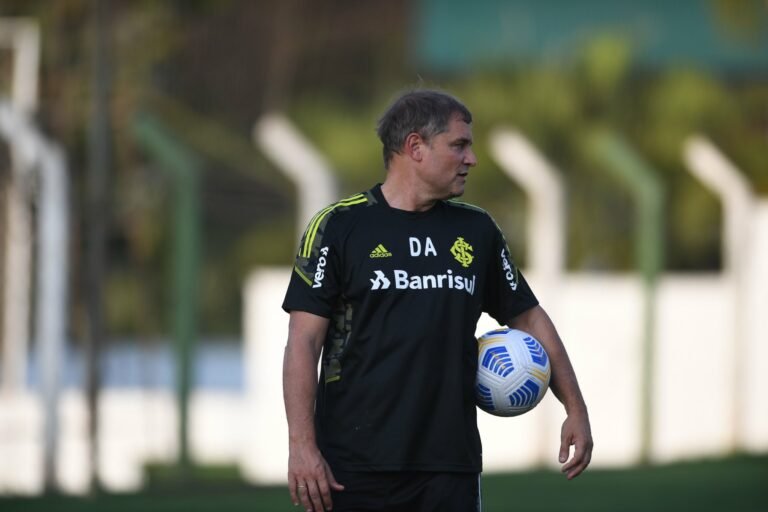 Aguirre lamenta o empate do Internacional em Goiânia: “Não é um ponto para comemorar”
