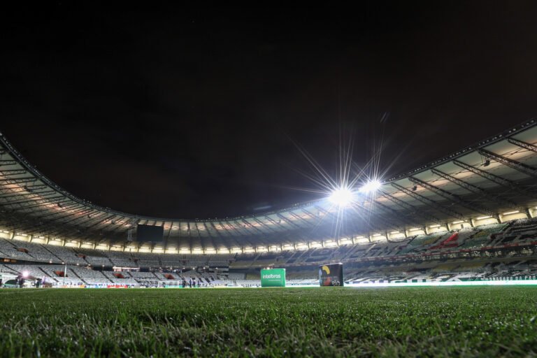 Atlético-MG vai acionar STJD para ter público em jogos como mandante