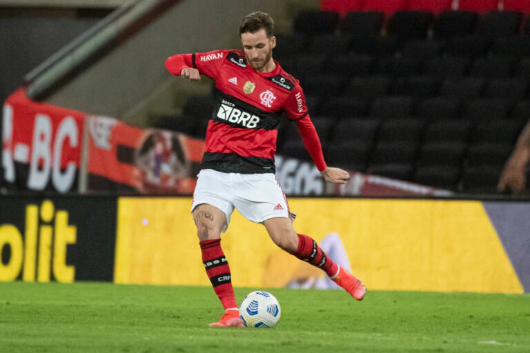 Valores assustam e Bordeaux descarta contratação de Léo Pereira, do Flamengo