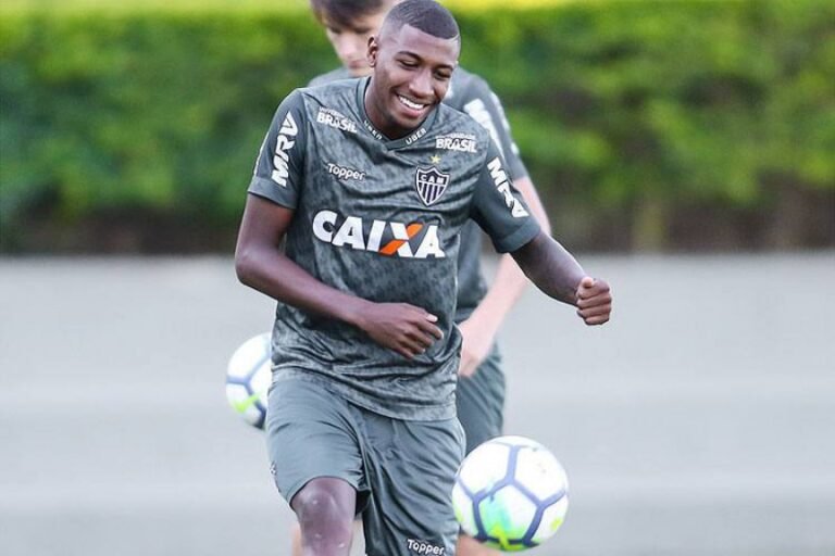 Galo pode receber bônus milionário com venda de Emerson ao Barcelona; confira valores