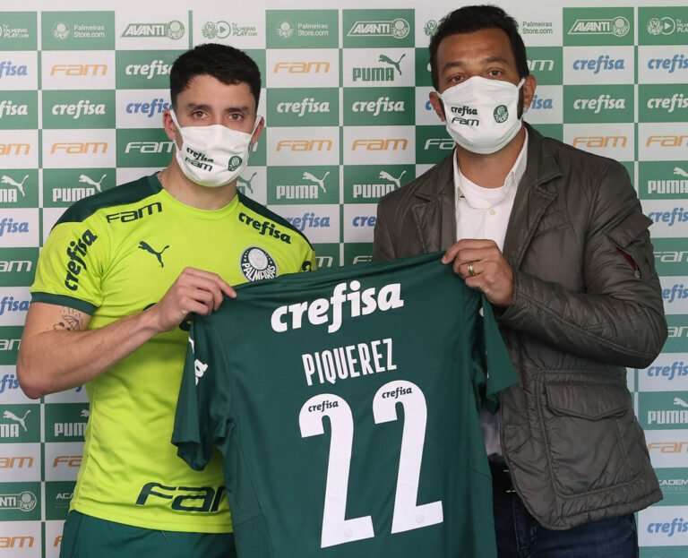 Píquerez revela conversa com Matías Viña antes de assinar com o Palmeiras