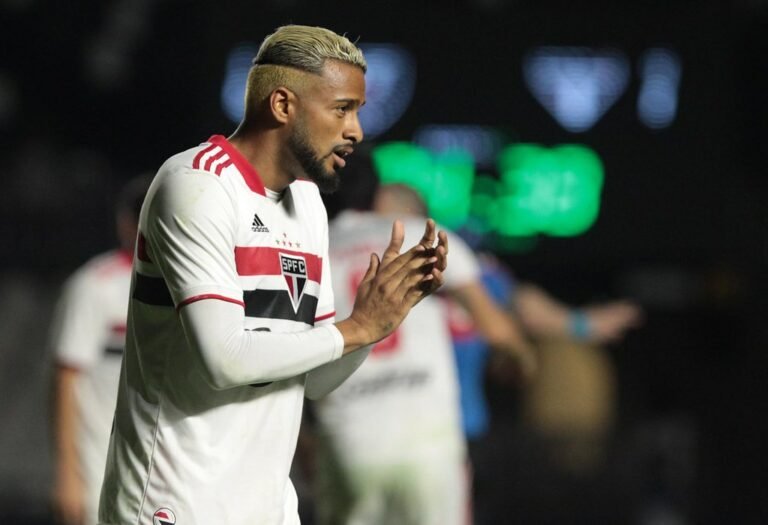 Reinaldo já foca no Palmeiras na Libertadores e analisa rival