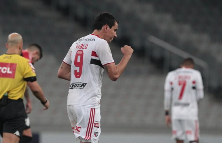 Pablo se torna artilheiro entre os quatro grandes de São Paulo