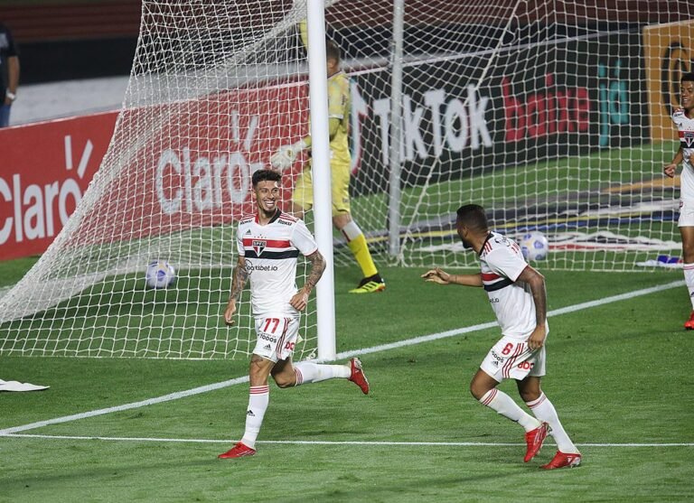 Destaque do São Paulo, Rigoni assume artilharia na Copa do Brasil