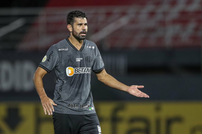 Diego Costa fala sobre sua estreia pelo Atlético Mineiro