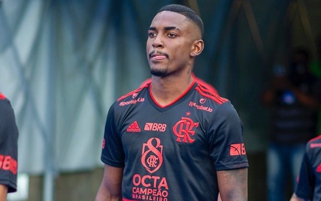 Porto mostra interesse em Ramon, e Flamengo pode vender o jogador
