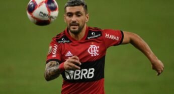 Flamengo envia proposta e fica próximo de renovar com Arrascaeta até 2026