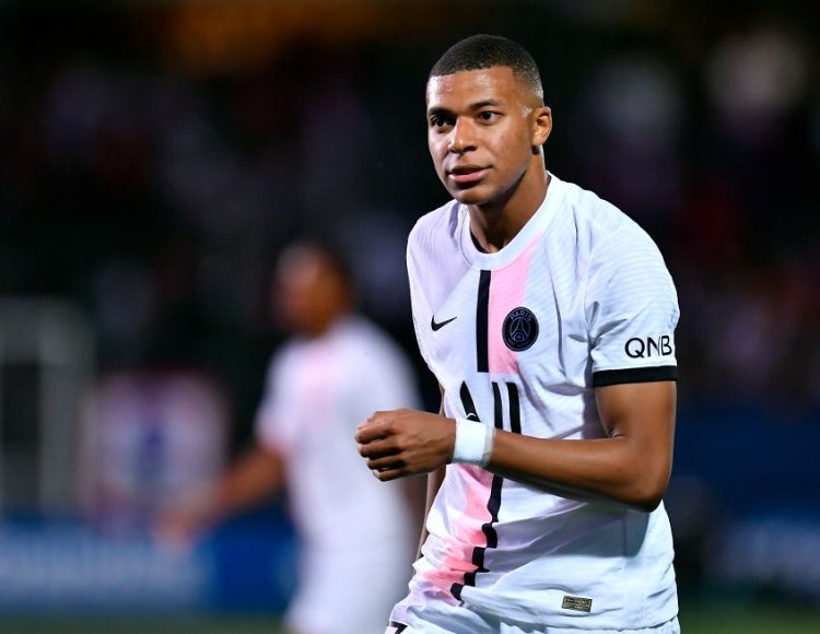 Real Madrid aguarda decisão de Mbappé e prepara nova oferta para enviar ao PSG