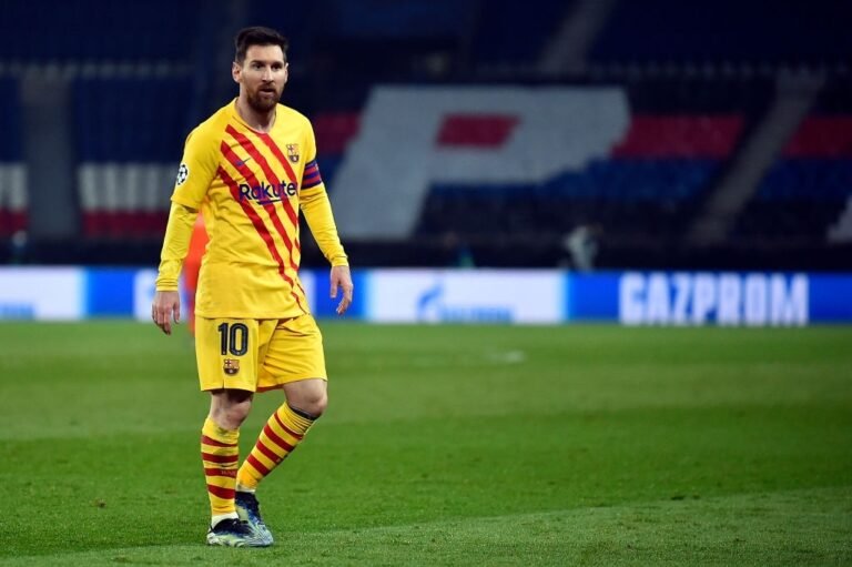 PSG planeja repetir com Messi o que fez para apresentação de Neymar, diz jornal