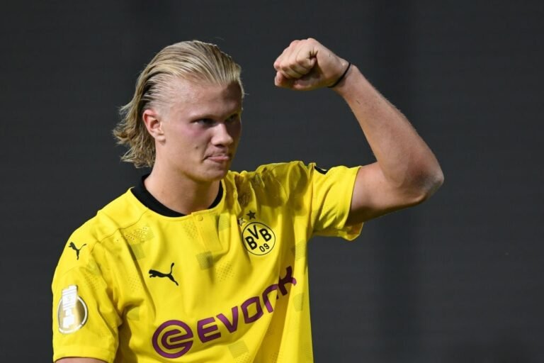 Diretor do Bayern confirma interesse em Haaland: ‘É um grande jogador’