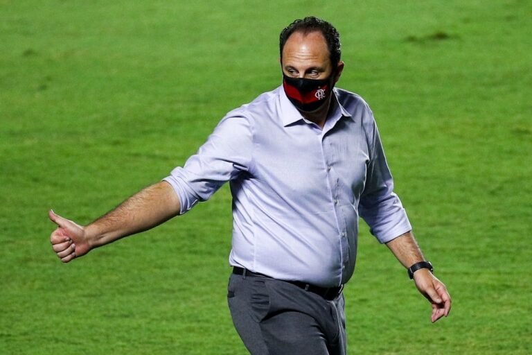 Campeão com Flamengo, Rogério Ceni pode ser contratado pelo Fluminense