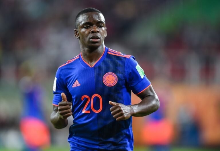 Atacante colombiano é oferecido ao Grêmio