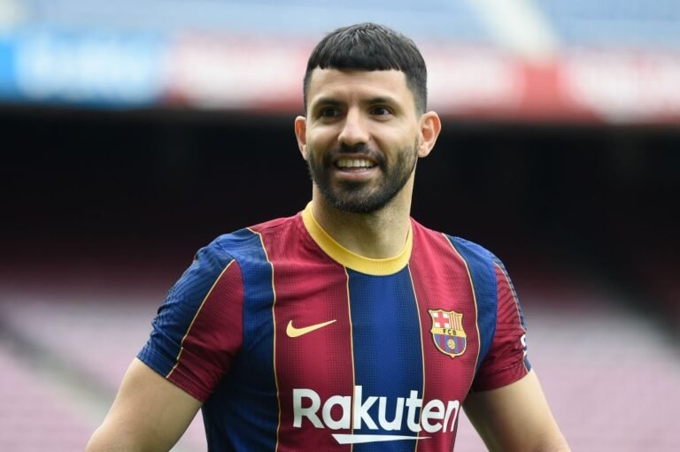 Barcelona encaminha inscrição de Aguero na La Liga