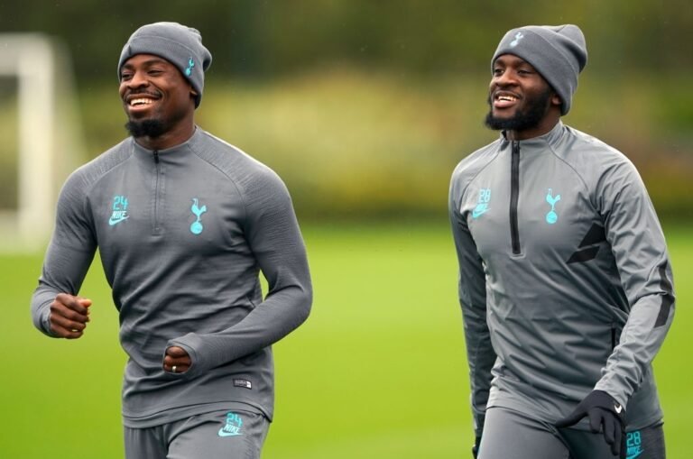 Aurier e Ndombélé devem permanecer no Tottenham