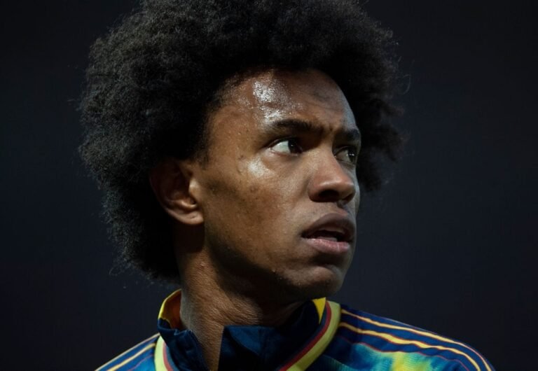 ”Willian abriu mão de muito dinheiro para poder voltar”, diz presidente do Corinthians