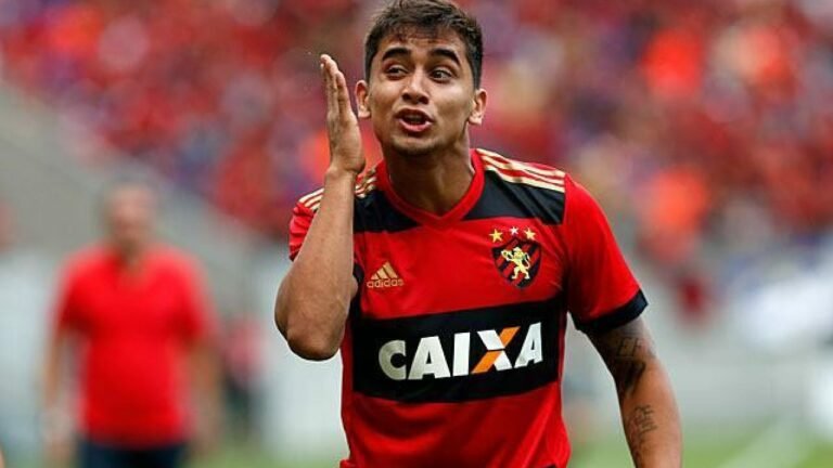 Sport oficializa volta de Everton Felipe