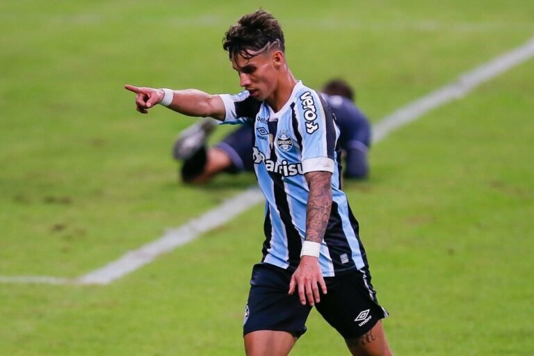 Grêmio vai faturar menos do que imaginava em venda de Ferreira