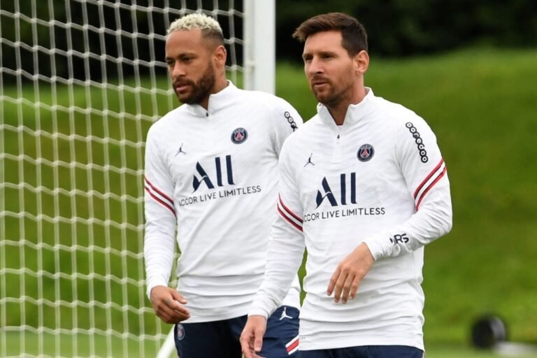 Pochettino confirma data da estreia de Messi no PSG