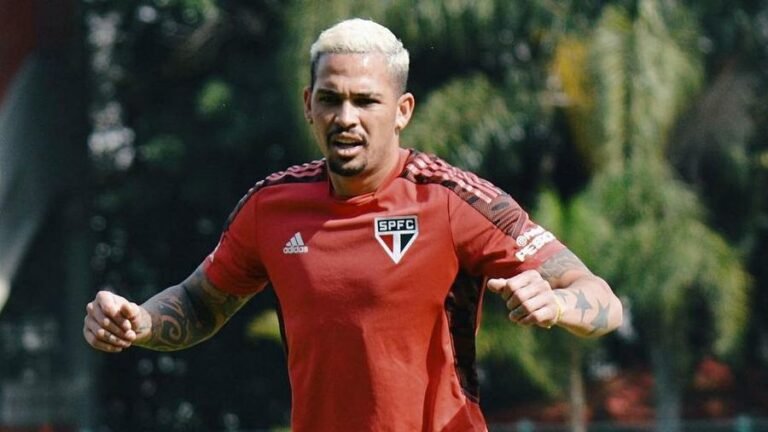 Luciano e Benítez treinam com bola e se aproximam de retorno