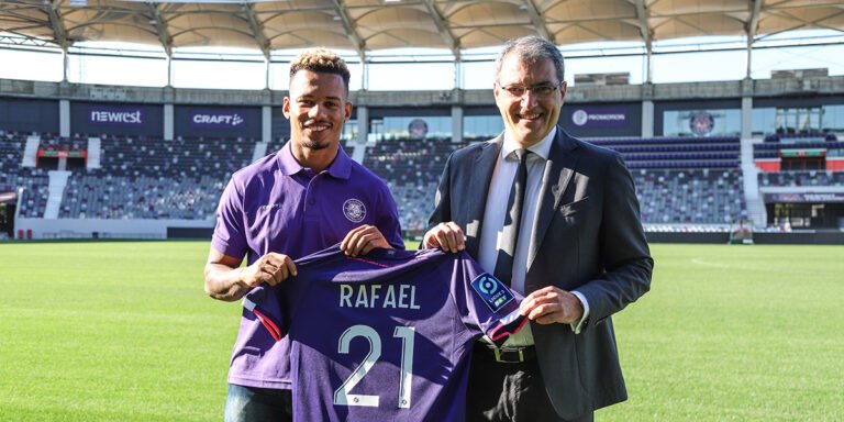 Toulouse anuncia a contratação de atacante brasileiro