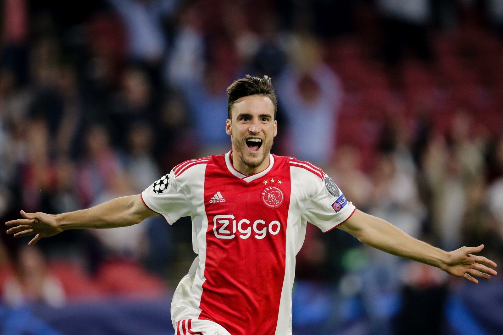 West Ham é mais um interessado por Nicolás Tagliafico