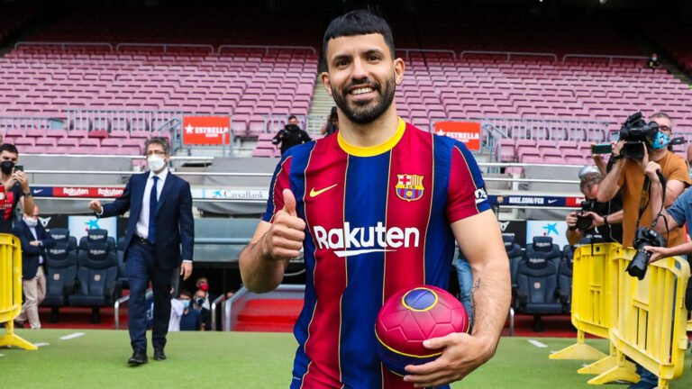 Definido! Sergio Aguero vai utilizar a camisa 19 no Barcelona