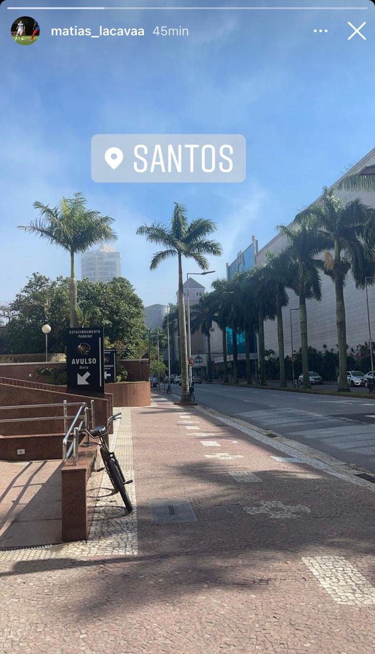Novo reforço, Lacava chega ao Brasil e brinca: “Esse sol em Santos”