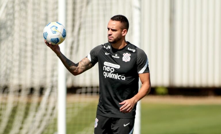 Corinthians agenda apresentação de Renato Augusto, que deve estrear contra o Ceará