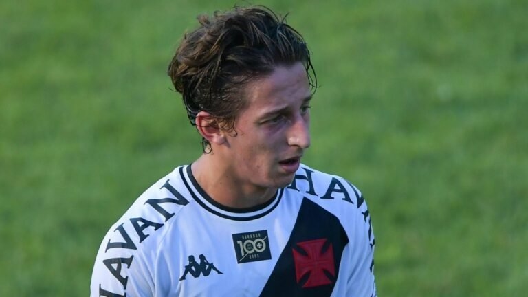 Com dores na coxa, Galarza desfalca Vasco contra o Vitória