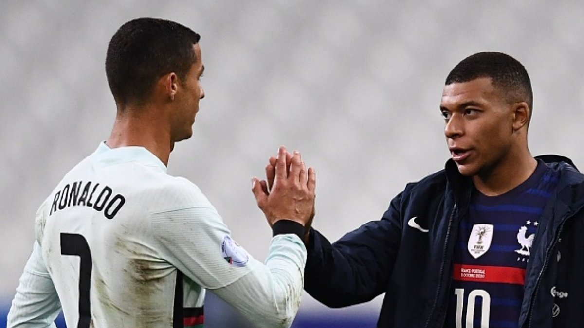 O futuro do PSG consiste na saída de Mbappé e a chegada de CR7