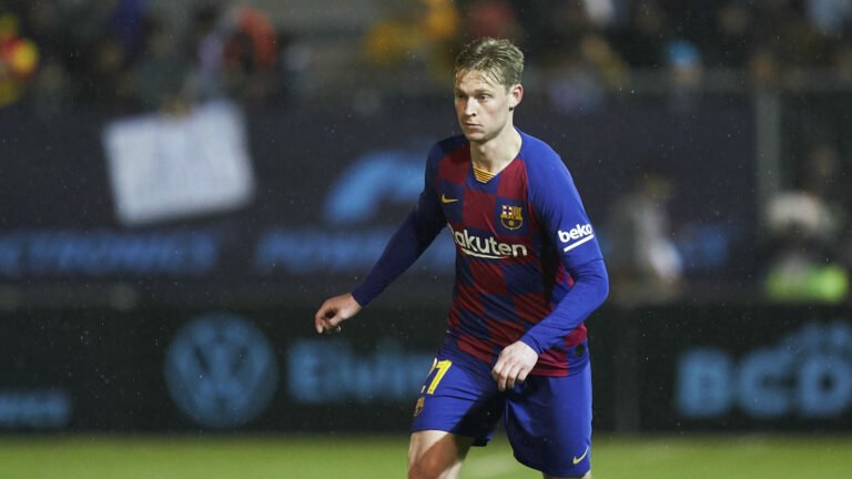 Frenkie De Jong confia na conquista de títulos importantes na próxima temporada