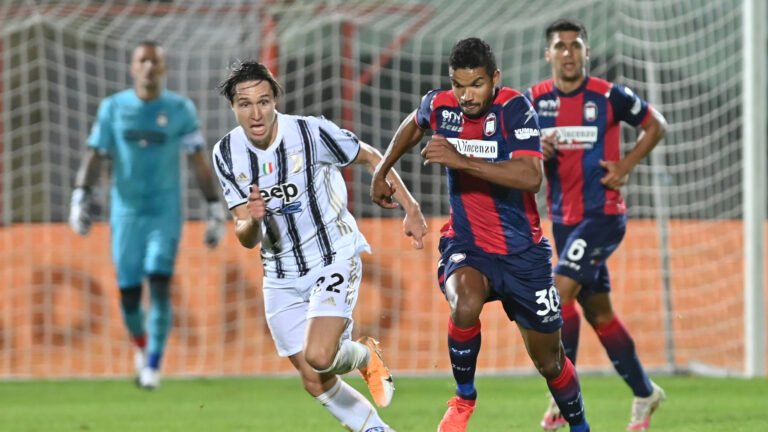 Milan negocia contratação de atacante brasileiro