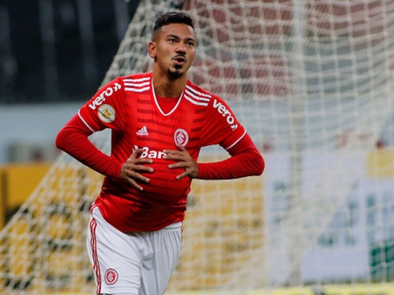 Aguirre testa Inter com Lindoso e Dourado como ‘antídoto’ para ataque do flamengo