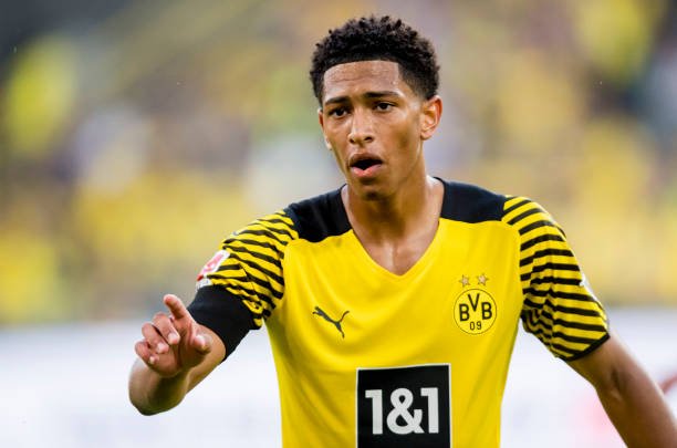 Chelsea busca joia do Borussia Dortmund para ser plano B de Rice