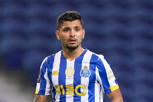 Milan não desiste do mercado e monitora a situação de Jesús Corona no Porto