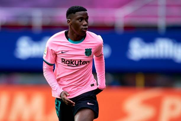 Sem definição no Barcelona, Ilaix Moriba é alvo do RB Leipzig