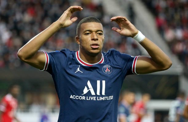 Real Madrid dá ultimato ao PSG sobre proposta por Mbappé