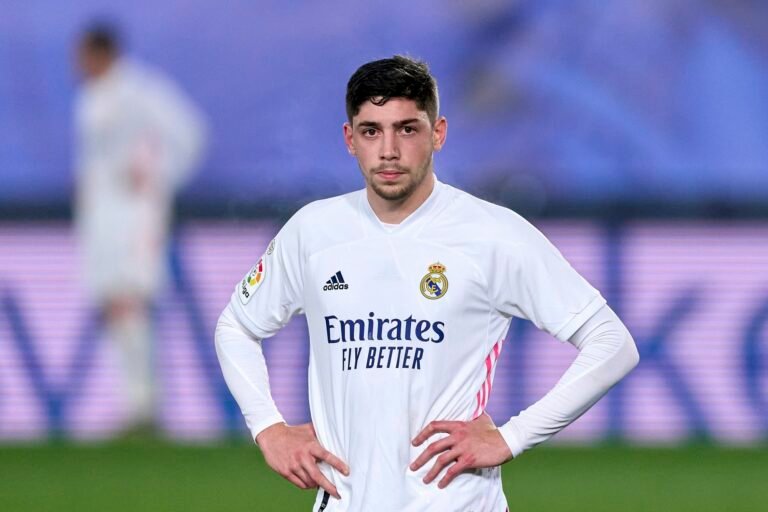 Real Madrid trabalha na renovação do meia uruguaio Valverde