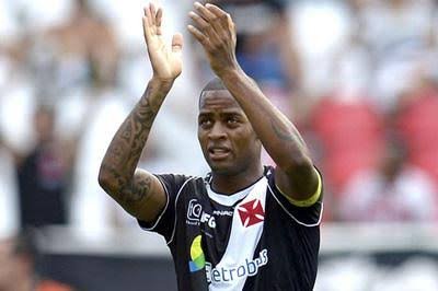 Livre no mercado, Dedé avalia retorno ao Vasco