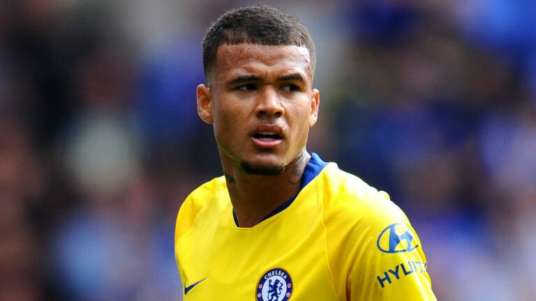 Flamengo acerta contratação de Kenedy; reforço chega ao Rio nesta semana