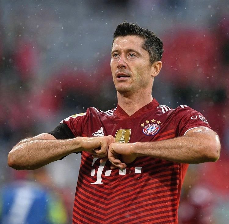 Lewandowski pode ser o substituto de Mbappé no PSG