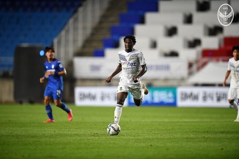 Em alta no Incheon United, Negueba foca em evolução da equipe