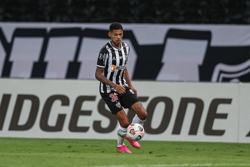 Vasco aceita proposta do Atlético e reduz percentual a receber da venda de Marrony para o futebol dinamarquês