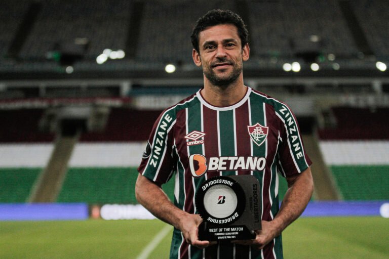 Fred vira o segundo maior artilheiro brasileiro na história da Libertadores
