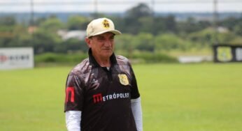 Brasiliense demite técnico após derrota na Série D