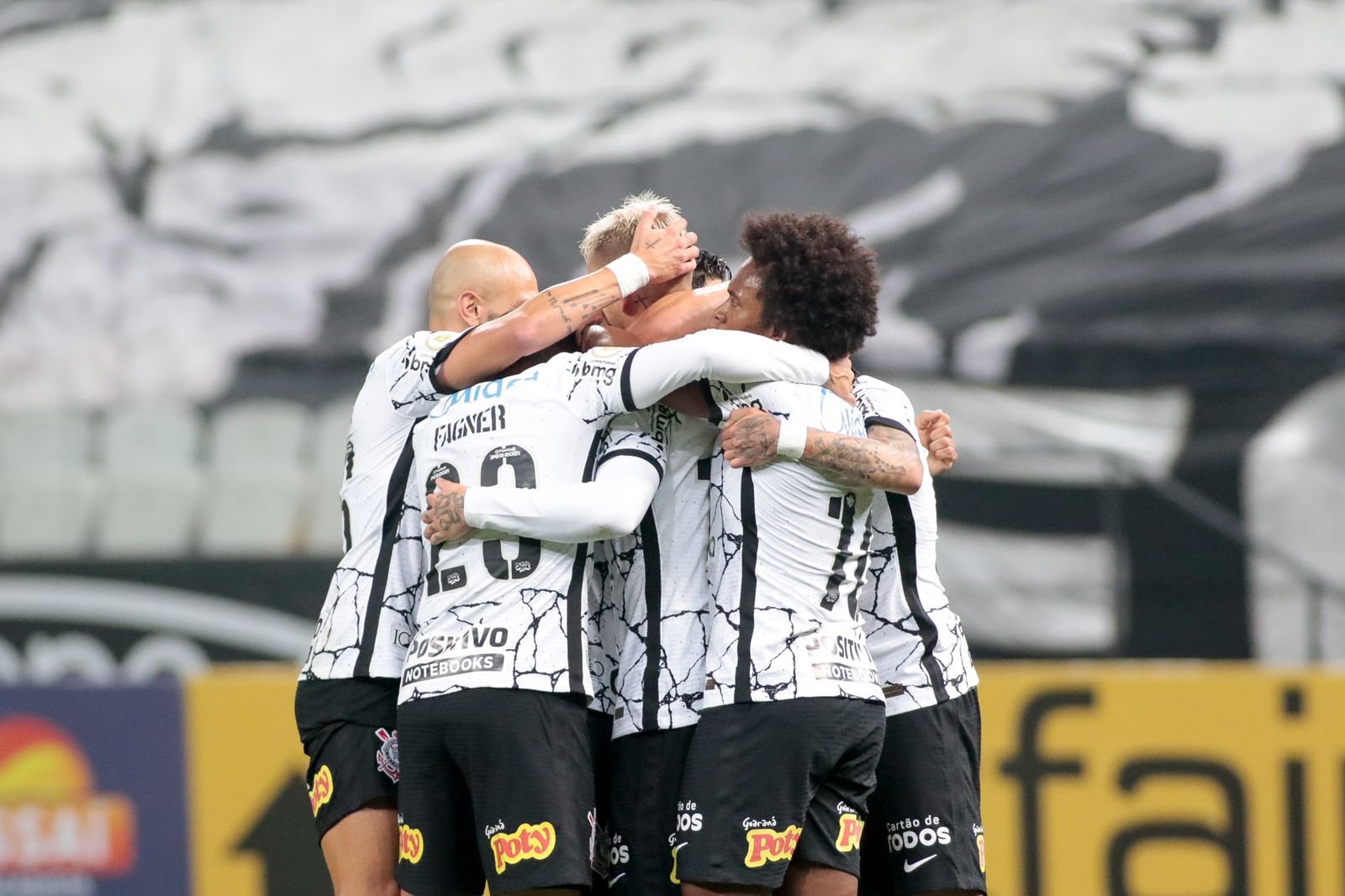 Vitória do Corinthians afasta as chances do Internacional entrar no G-6 nesta rodada